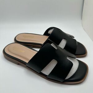CUSHIONAIRE Women's slide sandal +Memory Foam 7 WIDE BLACK